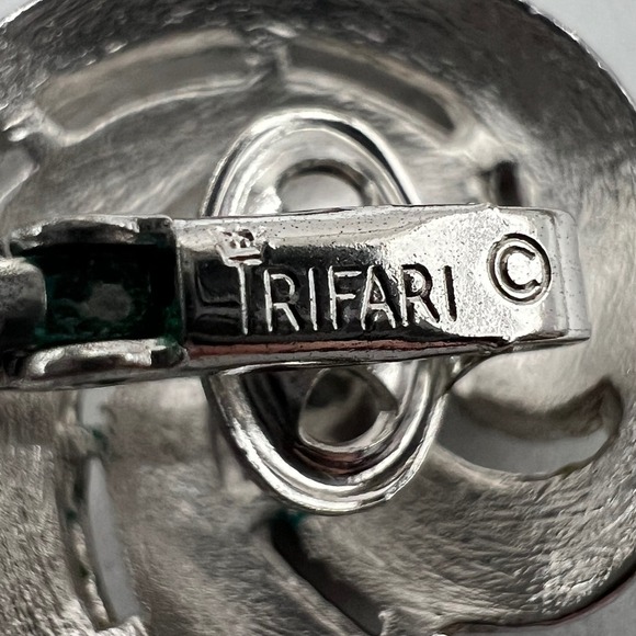 Vintage Crown Trifari Silver Tone Leaf Brooch & Earrings Set Signed Mid Century - Picture 8 of 9